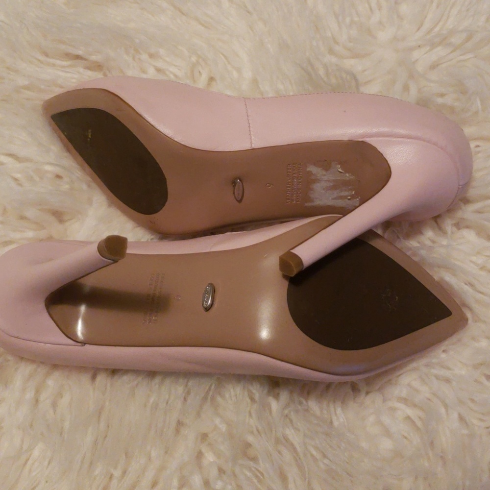 Shoes - Picture 2 of 6